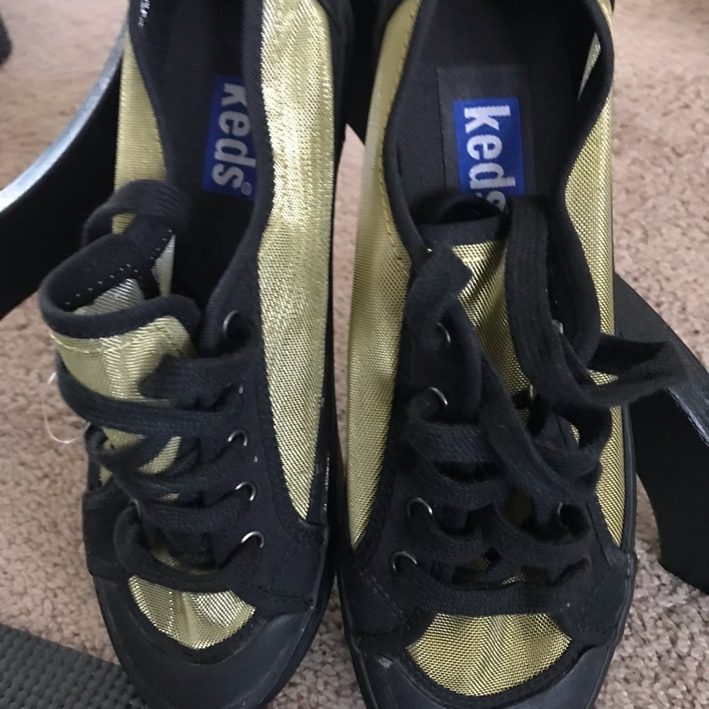 Women’s Keds Size 7.5 Gold Mesh and Black Leather Sneakers